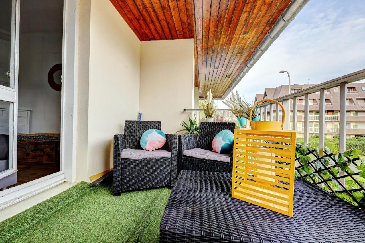 Magnifique Appart Avec Terrasse Equipee Et Wifi Gratuit Apartment Houlgate Exterior foto