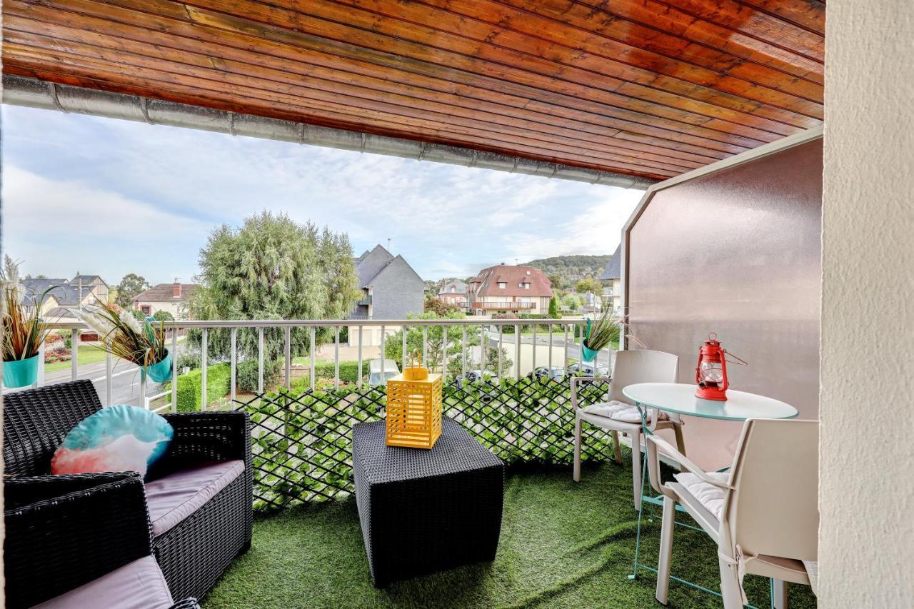 Magnifique Appart Avec Terrasse Equipee Et Wifi Gratuit Apartment Houlgate Exterior foto